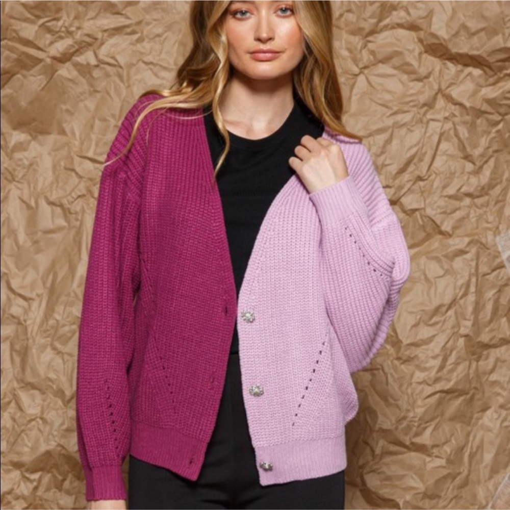 💕 Pink Color Block Sweater w/ Rhinestone Buttons – Size S - Picture 5 of 11